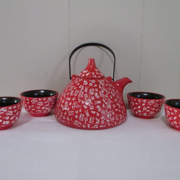 Red Tea Pot With Four Tea Cups In A Box - Picture 1 of 12